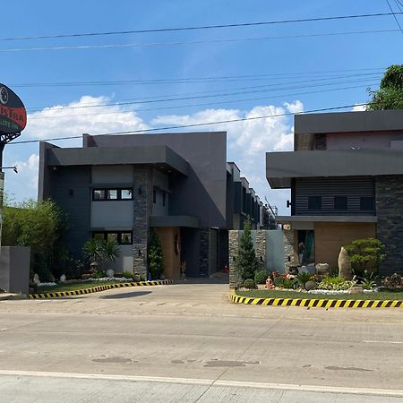 El Vistra Traveller'S Inn Calumpit Экстерьер фото